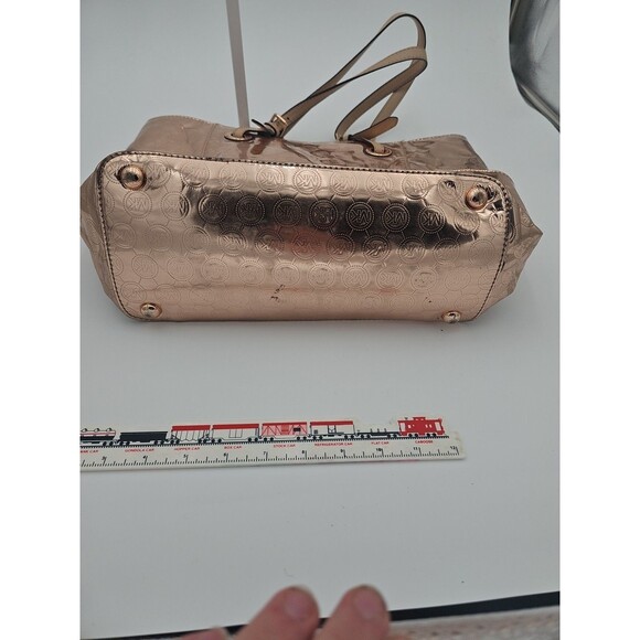 Michael Kors Rose Gold Shoulder Bag With COA - Picture 4 of 8